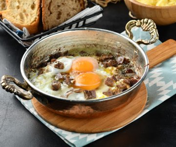 Kavurmalı Yumurta